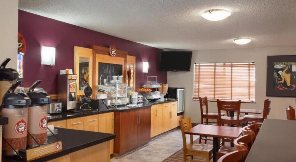 Smoky Hill Inn and Suites Image 14