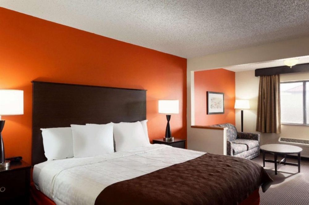 Smoky Hill Inn and Suites Image 20